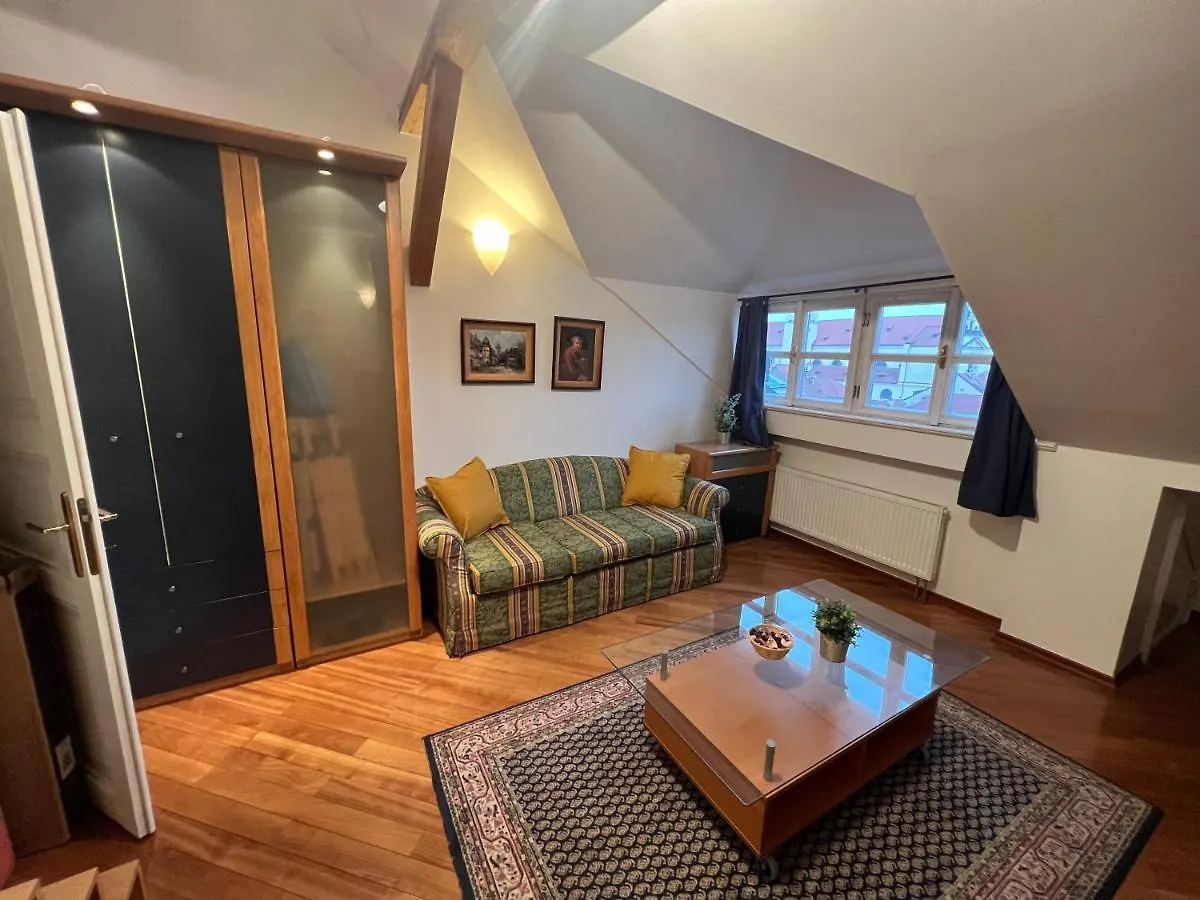 Nux Prague Old Town Square Apartments Masna