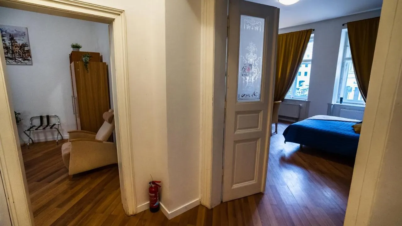 Nux Prague Old Town Square Apartments Masna