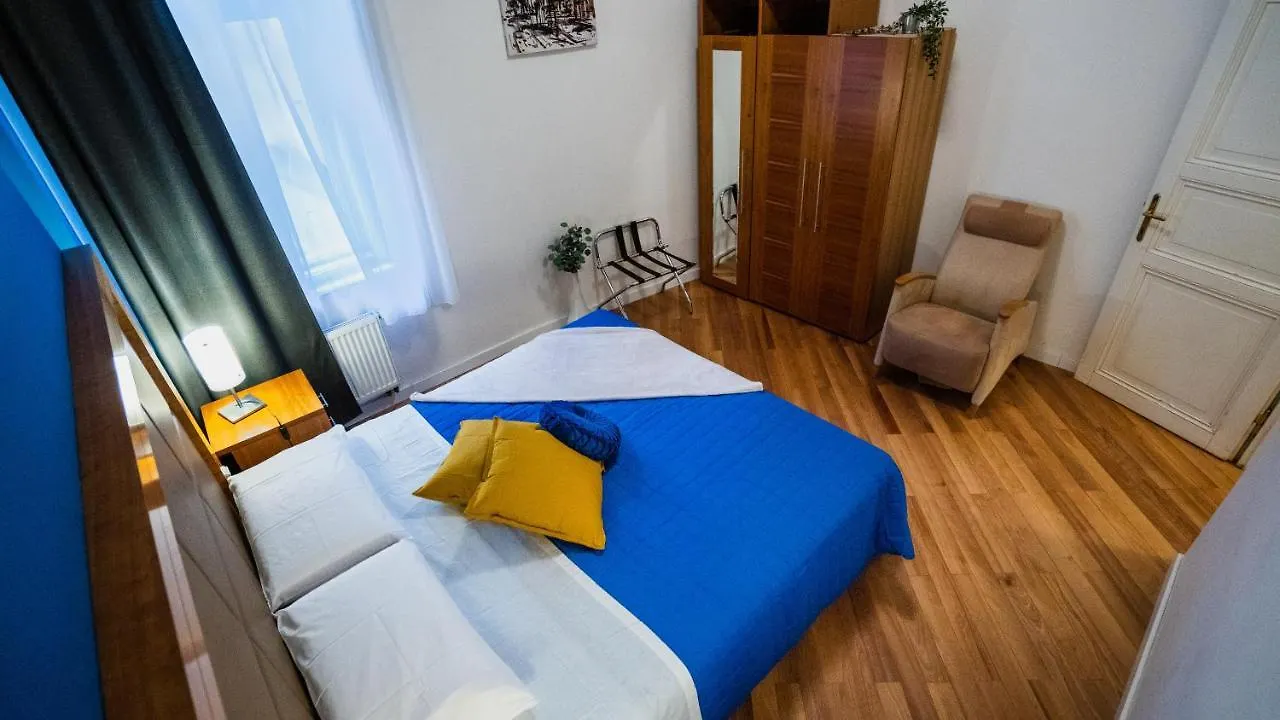 Nux Prague Old Town Square Apartments Masna