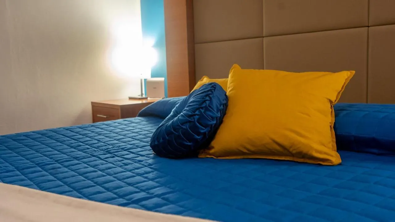 Nux Prague Old Town Square Apartments Masna