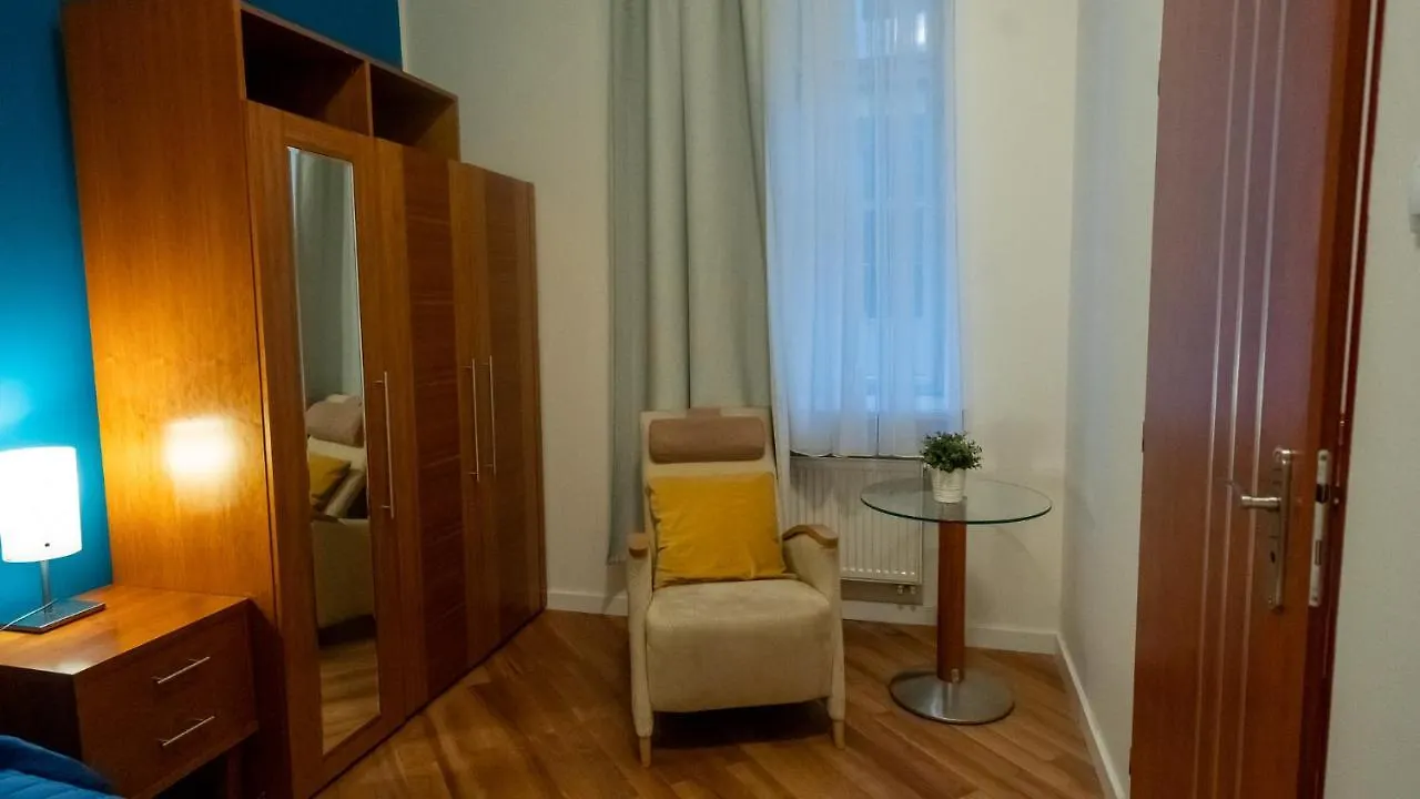 Nux Prague Old Town Square Apartments Masna