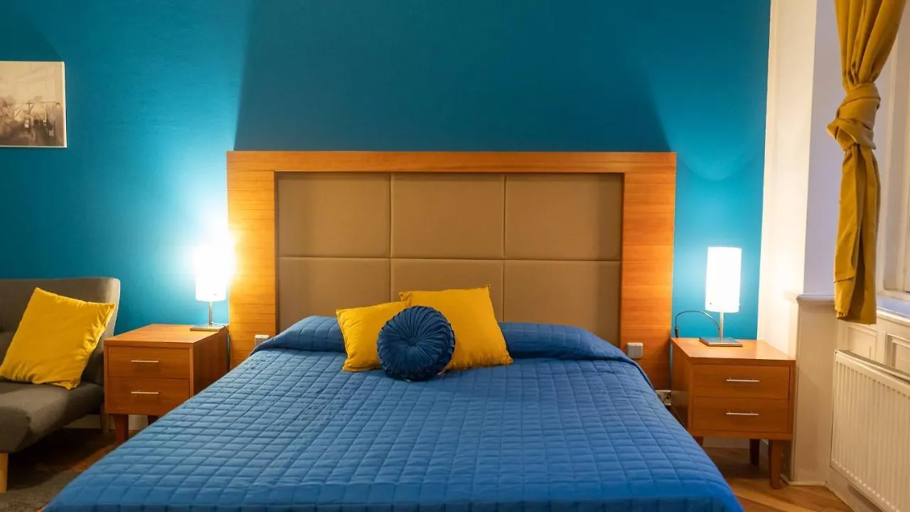 Nux Prague Old Town Square Apartments Masna