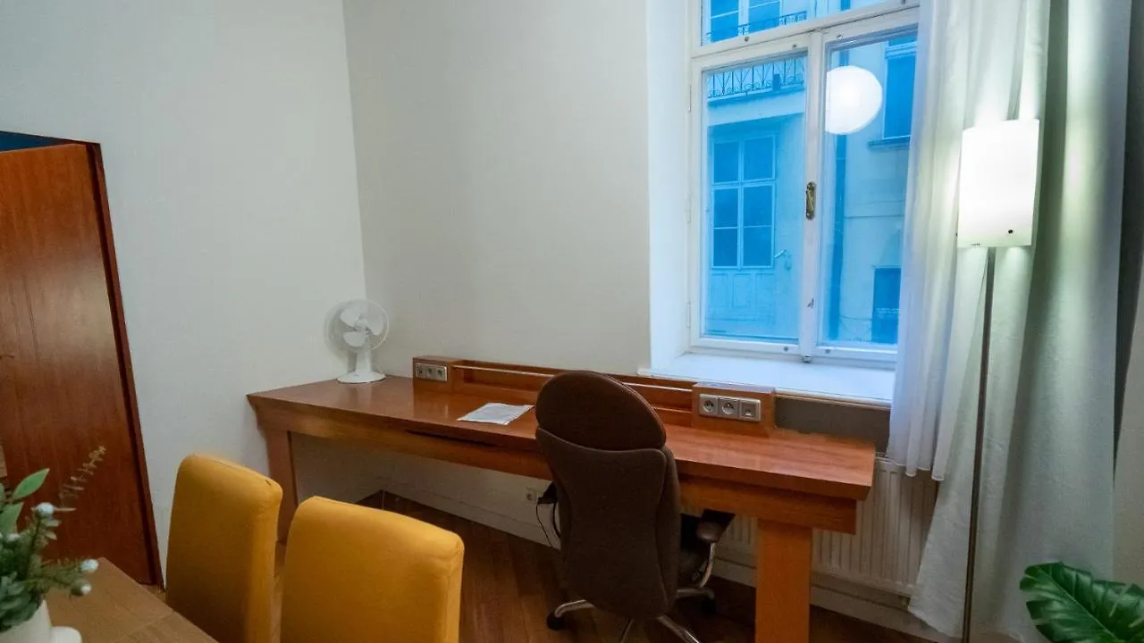 Nux Prague Old Town Square Apartments Masna