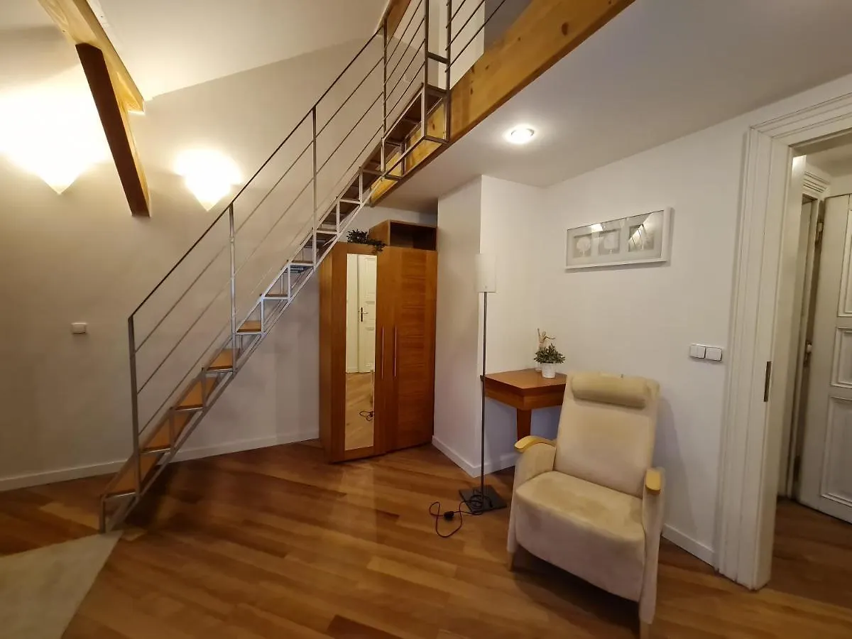 Nux Prague Old Town Square Apartments Masna