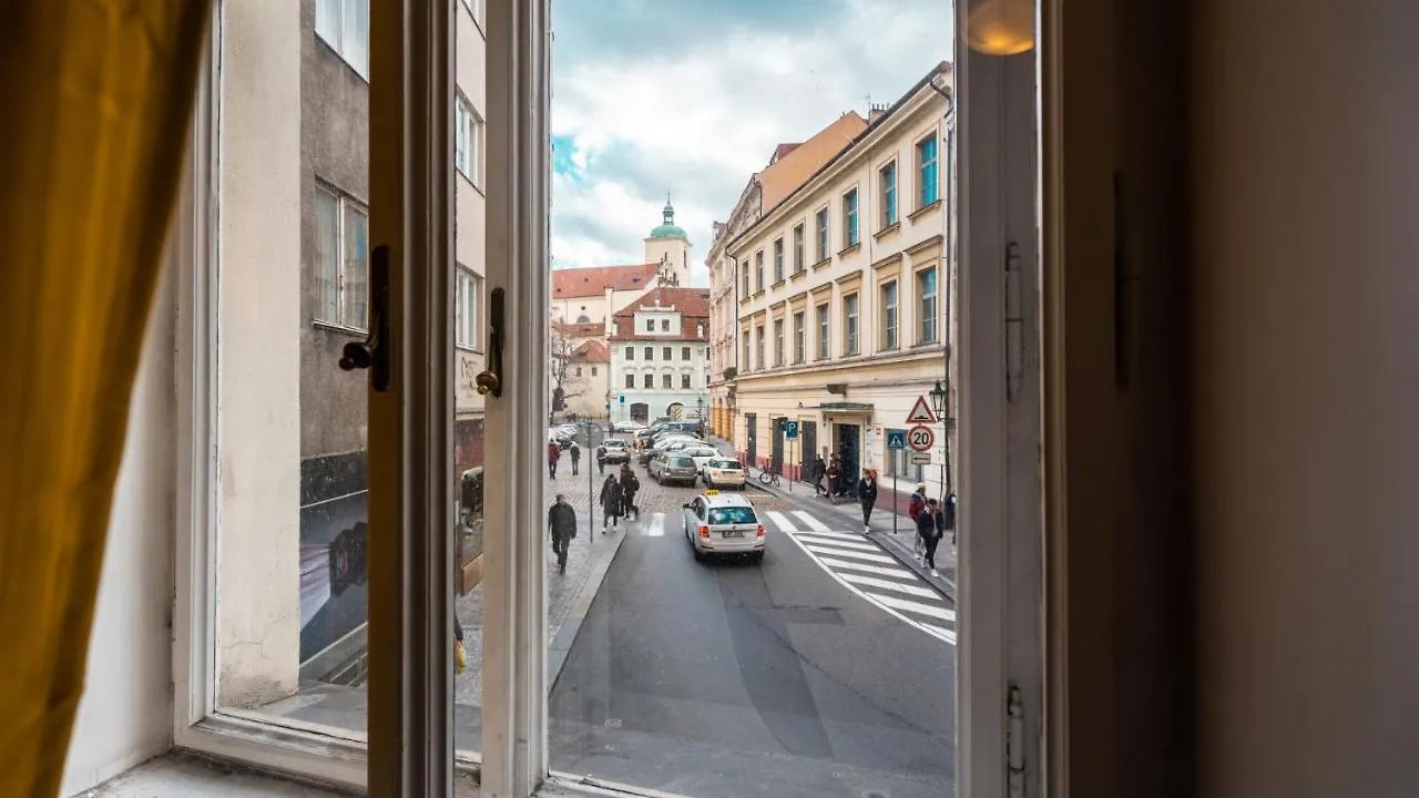 Nux Prague Old Town Square Apartments Masna